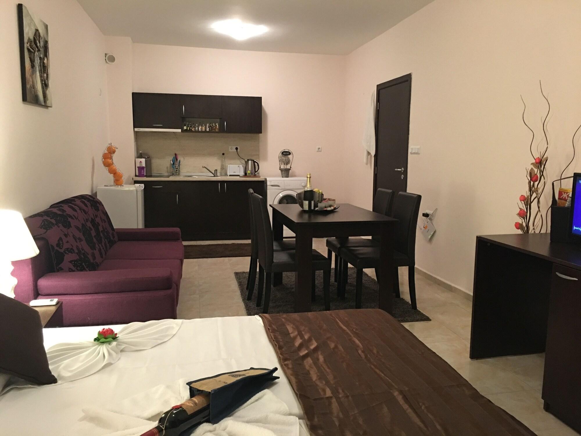 بوموري Beach Aparthotel Salt Lake المظهر الخارجي الصورة