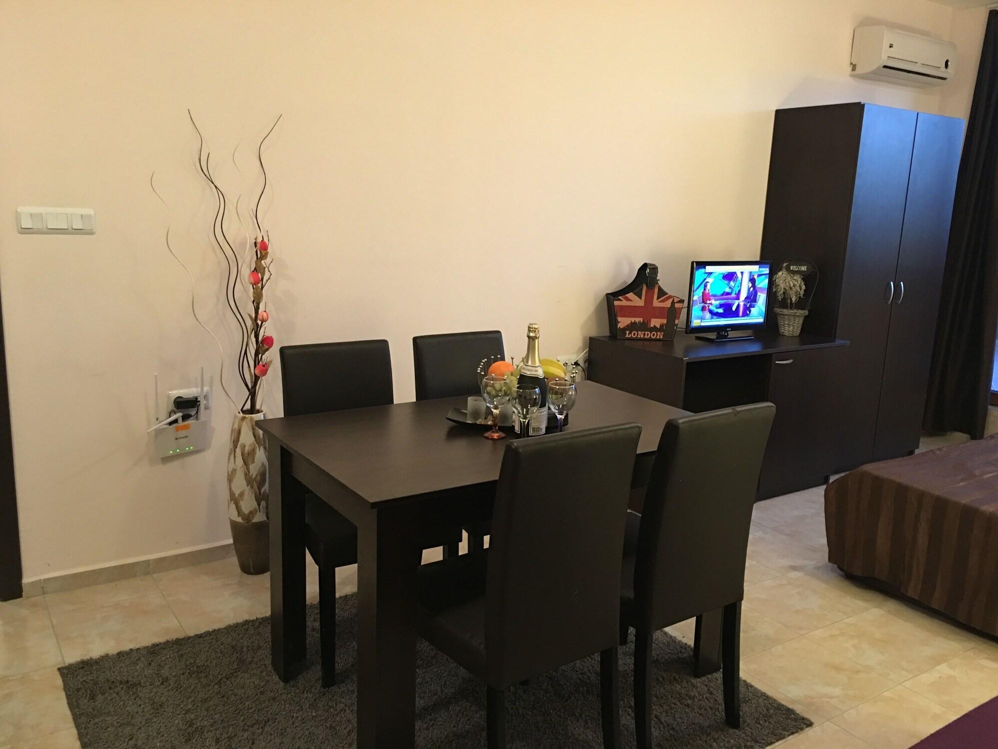 بوموري Beach Aparthotel Salt Lake المظهر الخارجي الصورة